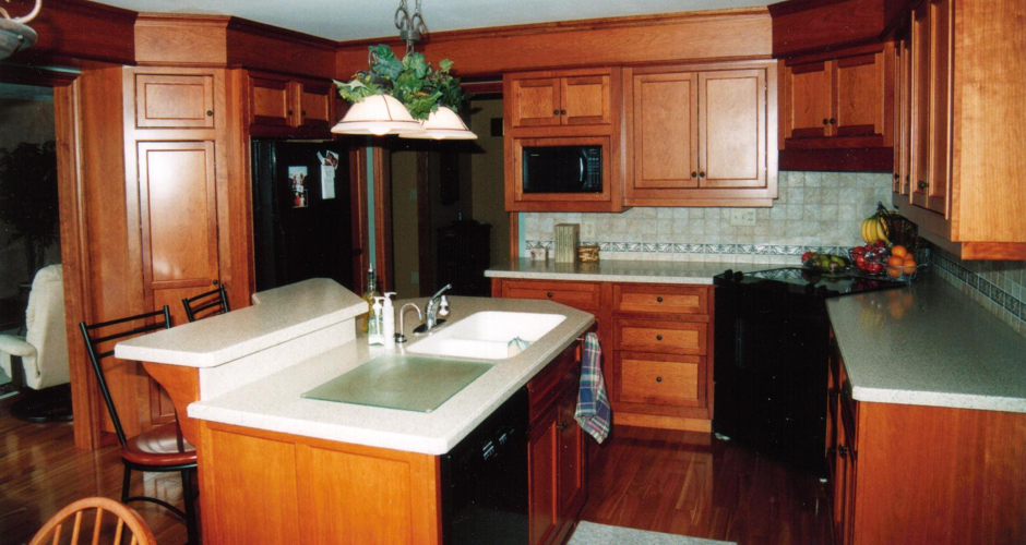 Custom Kitchen Cabinets - Design, Craftsmanship, Installation